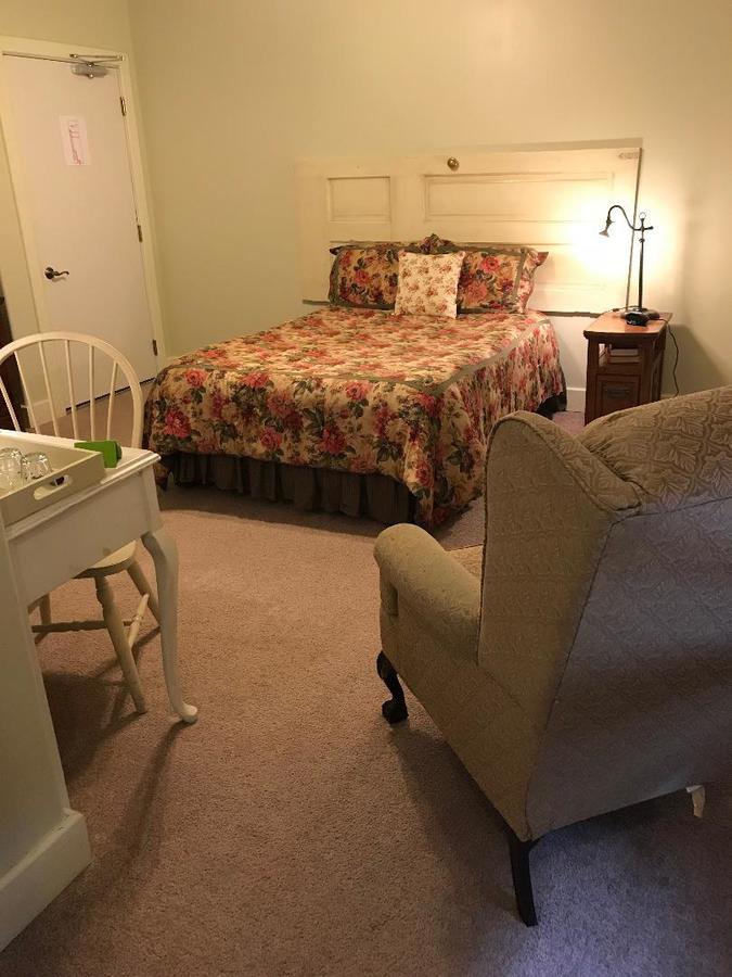 The Eagle's Nest Inn - thumb 0