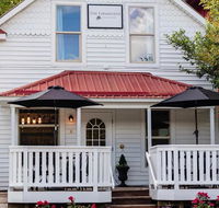 The Farmhouse Inn  Kitchen 2 blocks from Downtown Whitefish Montana - Accommodation Los Angeles