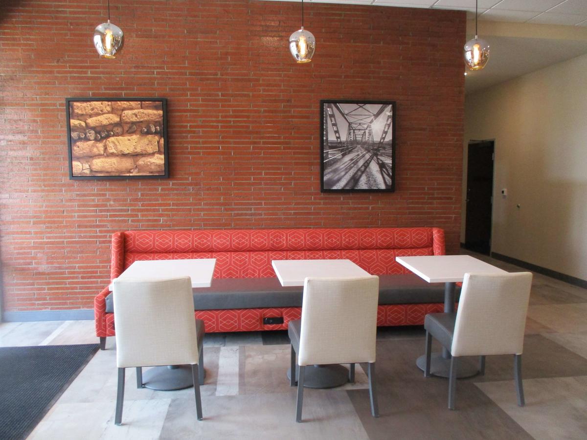 Best Western Plus Portales Inn - thumb 6