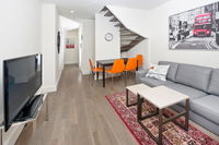 36th Street Midtown East Luxury Duplex Apartment Accommodation Los Angeles