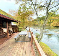 Laurel Bush Riverfront Cabin 2 - Accommodation Los Angeles