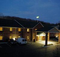 Mountain Inn & Suites Airport - Hendersonville - Accommodation Los Angeles