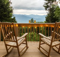 3 Bed 2 Bath Vacation home in Sylva - Accommodation Los Angeles