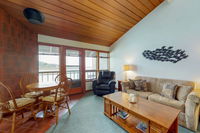 A River Runs by It Accommodation Los Angeles