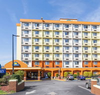 Days Inn by Wyndham Chester Philadelphia Airport - Accommodation Los Angeles