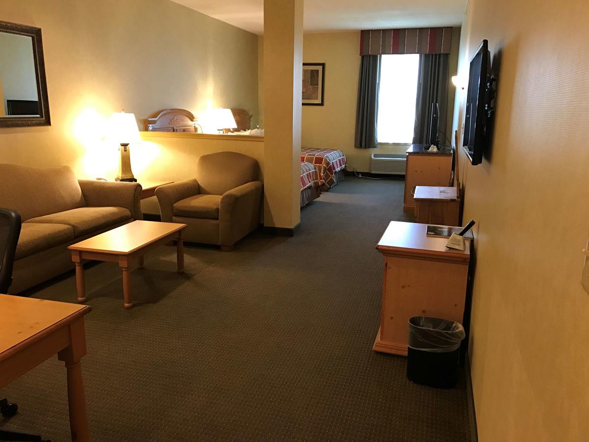 Best Western PLUS Revere Inn & Suites - thumb 10