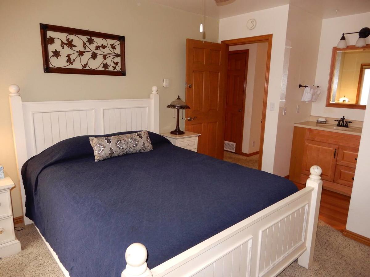 2 Br Across From Park City Canyons Village Views! - thumb 24