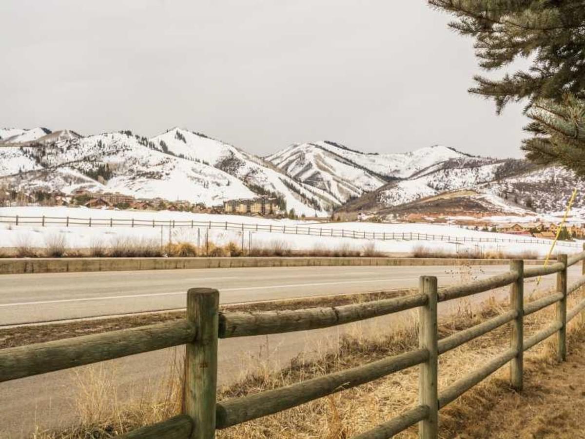 2 Br Across From Park City Canyons Village Views! - thumb 25