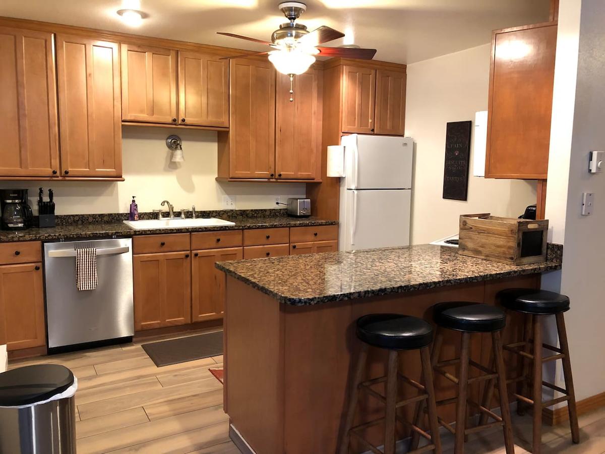2 Br Across From Park City Canyons Village Views! - thumb 18