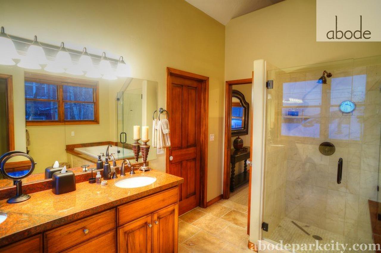 Abode Off Main 937 - thumb 1