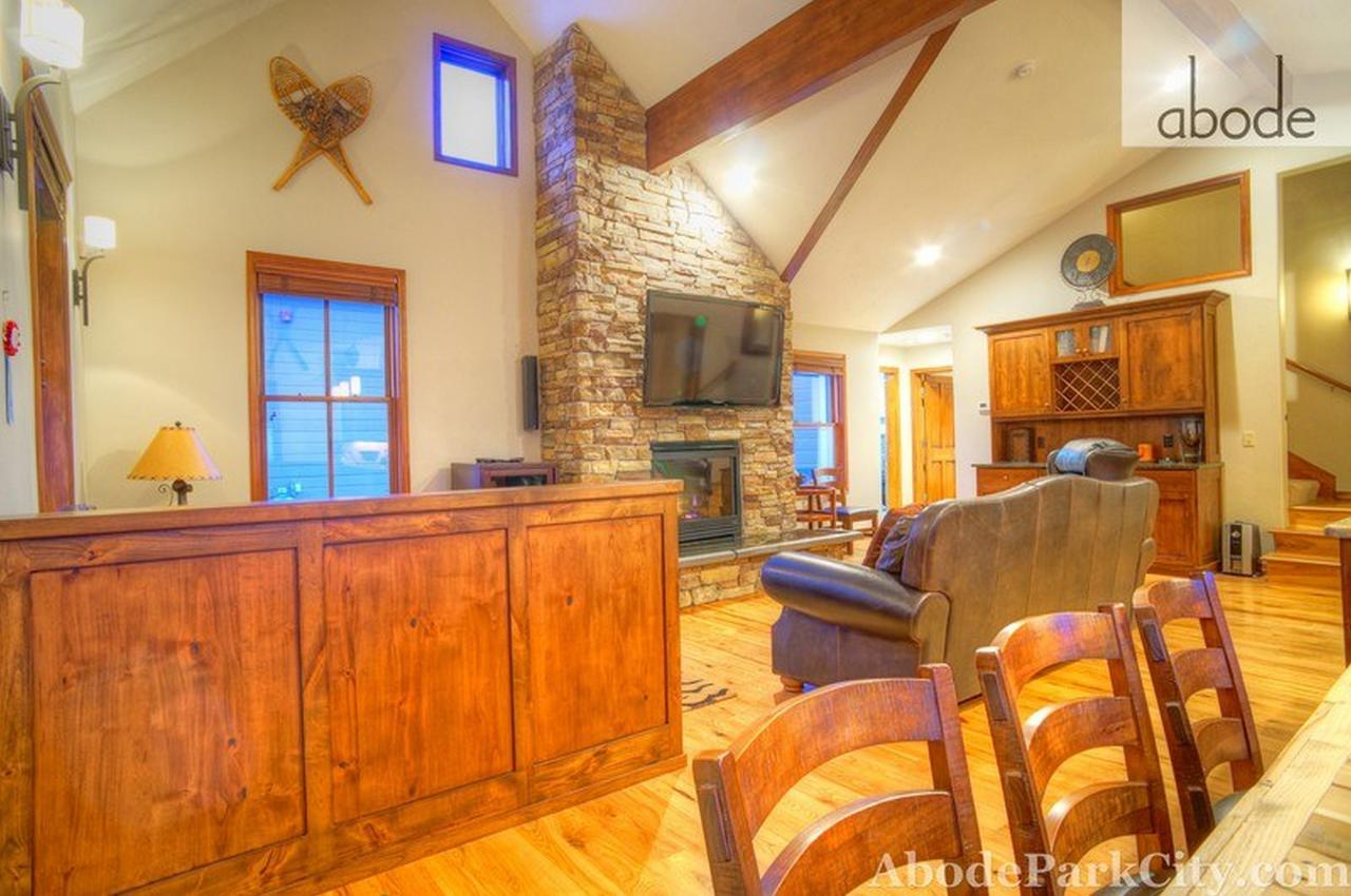 Abode Off Main 937 - thumb 12