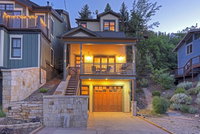 Abode at Big Game Lodge Accommodation Los Angeles