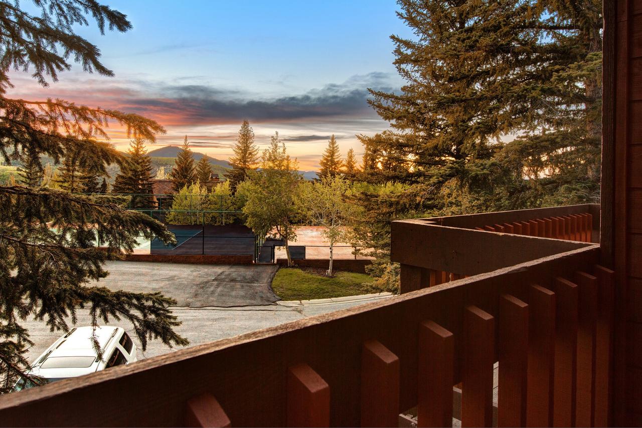 Abode On Ridgepoint - thumb 1