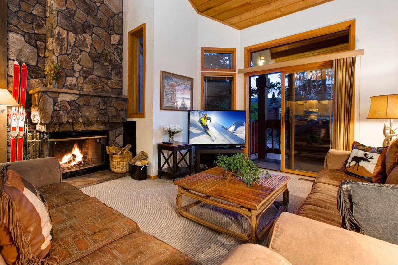 Abode On Ridgepoint - thumb 2