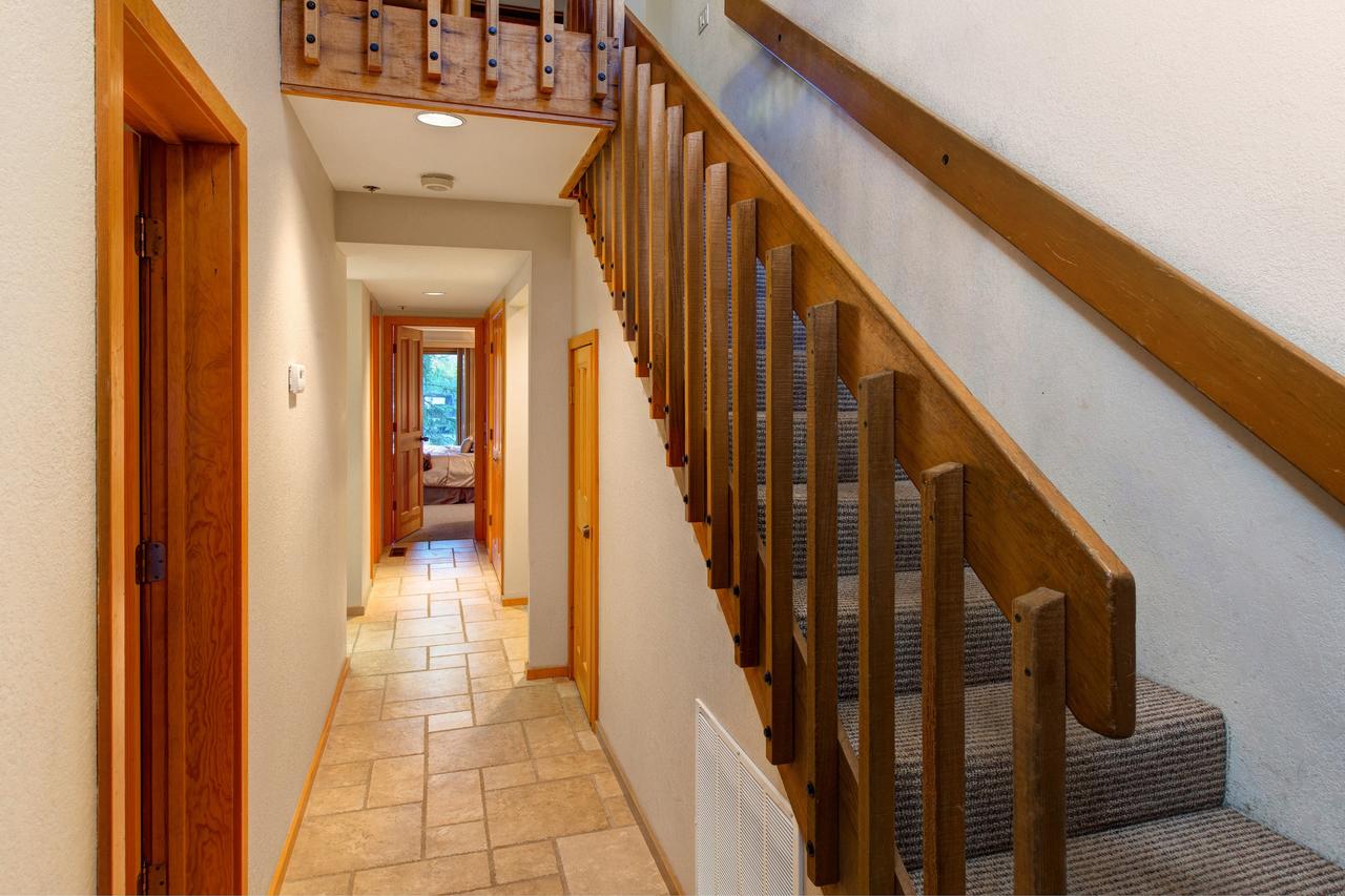 Abode On Ridgepoint - thumb 20