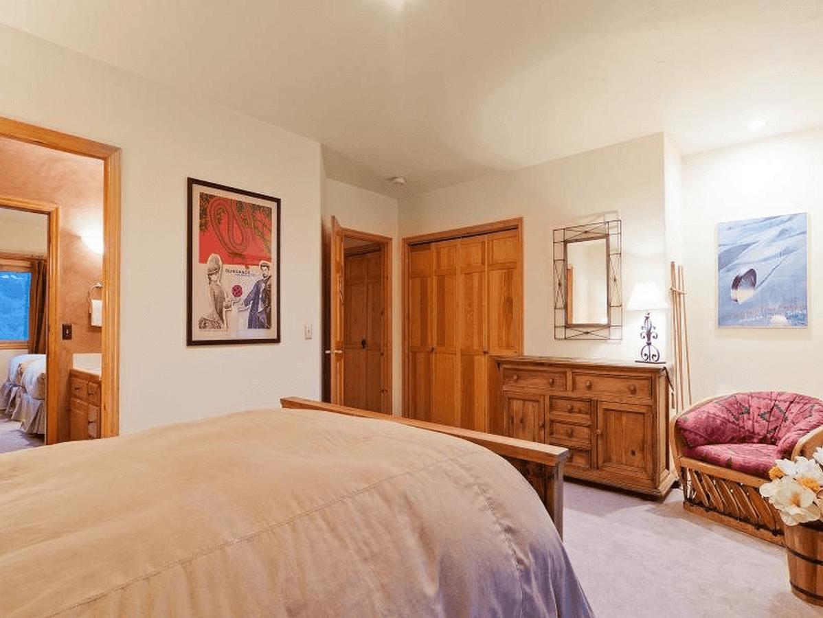 Abode At Gamble Oak In Solamere - thumb 3