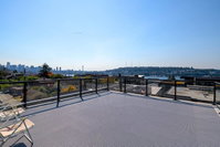 A-Seattle Urban Village- Orcas- Roof top view deck Accommodation Los Angeles
