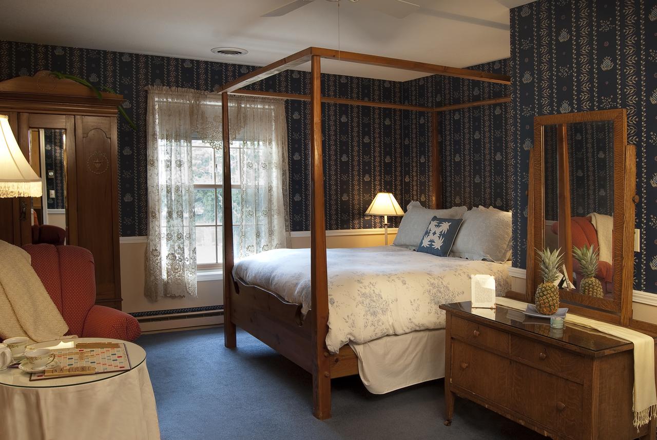 Eagle Harbor Inn - thumb 2