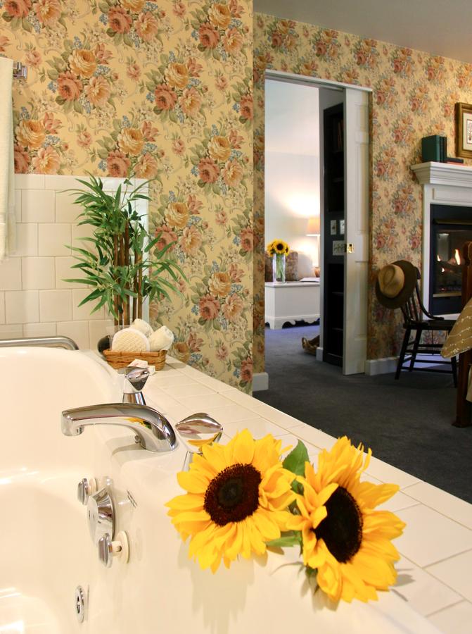 Eagle Harbor Inn - thumb 23