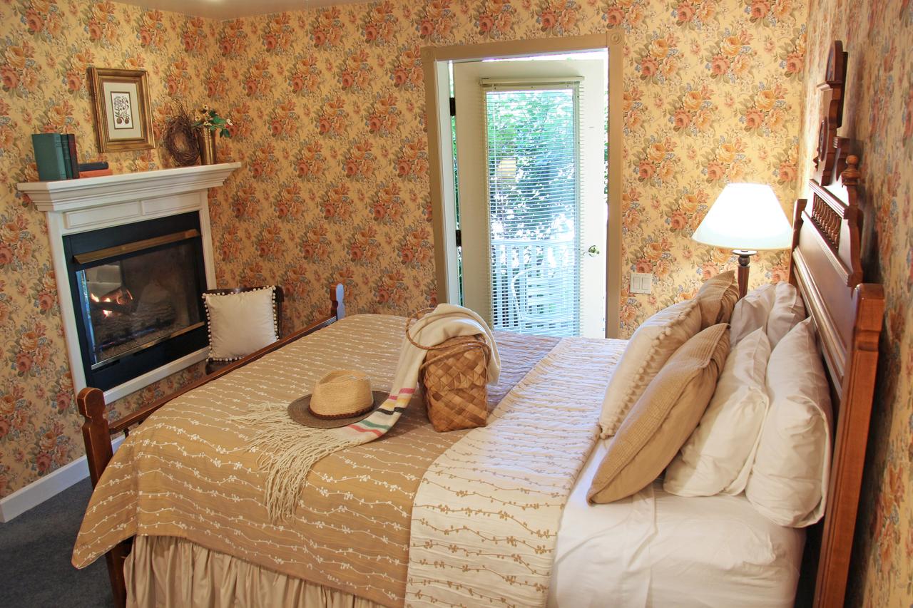 Eagle Harbor Inn - thumb 24