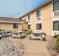 Econo Lodge Tomah - Accommodation Los Angeles