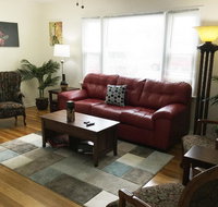 Rock 'n Roll Great Lakes Naval Grad - Sleeps 8 - Accommodation Los Angeles