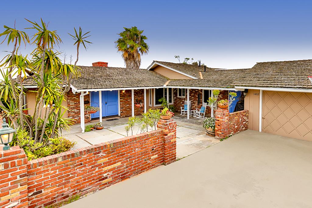 1402 - Point Loma Perch Four-Bedroom Holiday Home - thumb 2
