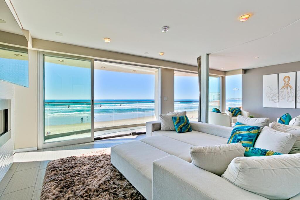 3415 - Beauty On The Beach - thumb 1