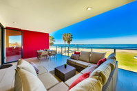 5115 08 - Ocean Beachfront Villa 8 Accommodation Los Angeles