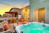 714B - Pacific Sunsets Downstairs Accommodation Los Angeles