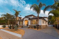 5M Modern Venice Home w Pool and Outdoor Living Accommodation Los Angeles
