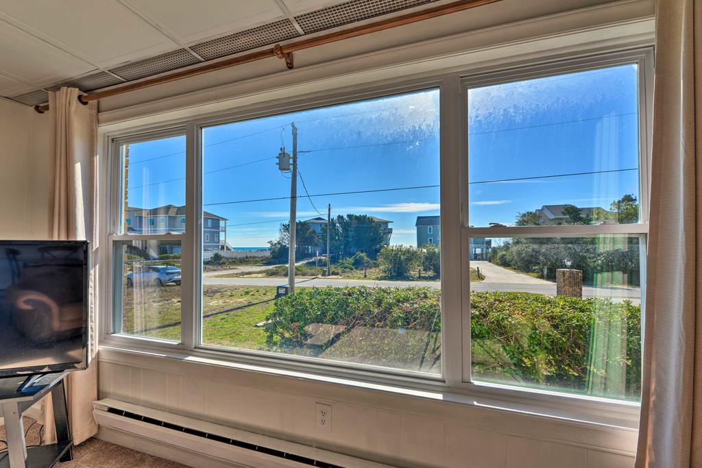 'Hannah's Place' - Beachy Apt With Ocean Views! - thumb 3