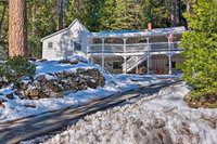 Book Strawberry Hotels, Accommodation Los Angeles Accommodation Los Angeles