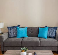 1 and 2 BR Midtown Apts with balcony by Frontdesk - Accommodation Los Angeles