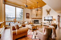 1-Potato Patch 41 Across hwy from Lionshead Accommodation Los Angeles