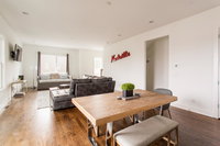 10 Bed 4 Story Rooftop Home Minutes to Broadway Accommodation Los Angeles