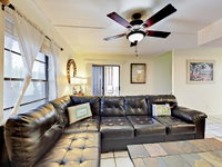 104 East Parade Condo Unit 17 Accommodation Los Angeles