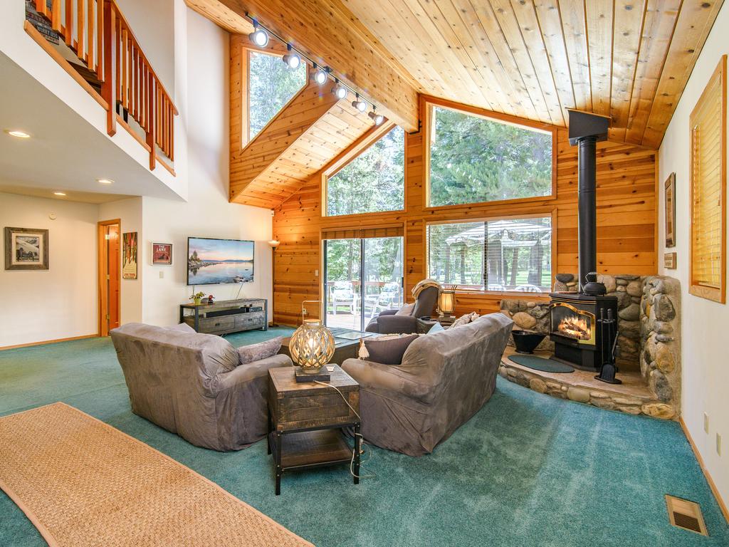 12125 Snowpeak Way Home - thumb 0