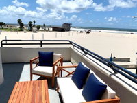 125-Fun in the Sun Penthouse Accommodation Los Angeles