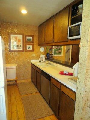 130 Standard Condo - thumb 3