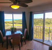 500 Burton Drive - Accommodation Los Angeles