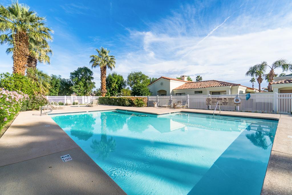 55092 Oak Tree Condo - thumb 1