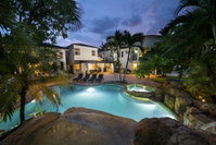 8 Bedroom Villa Fits 20 with Movie Theater Pool Basketball Accommodation Los Angeles