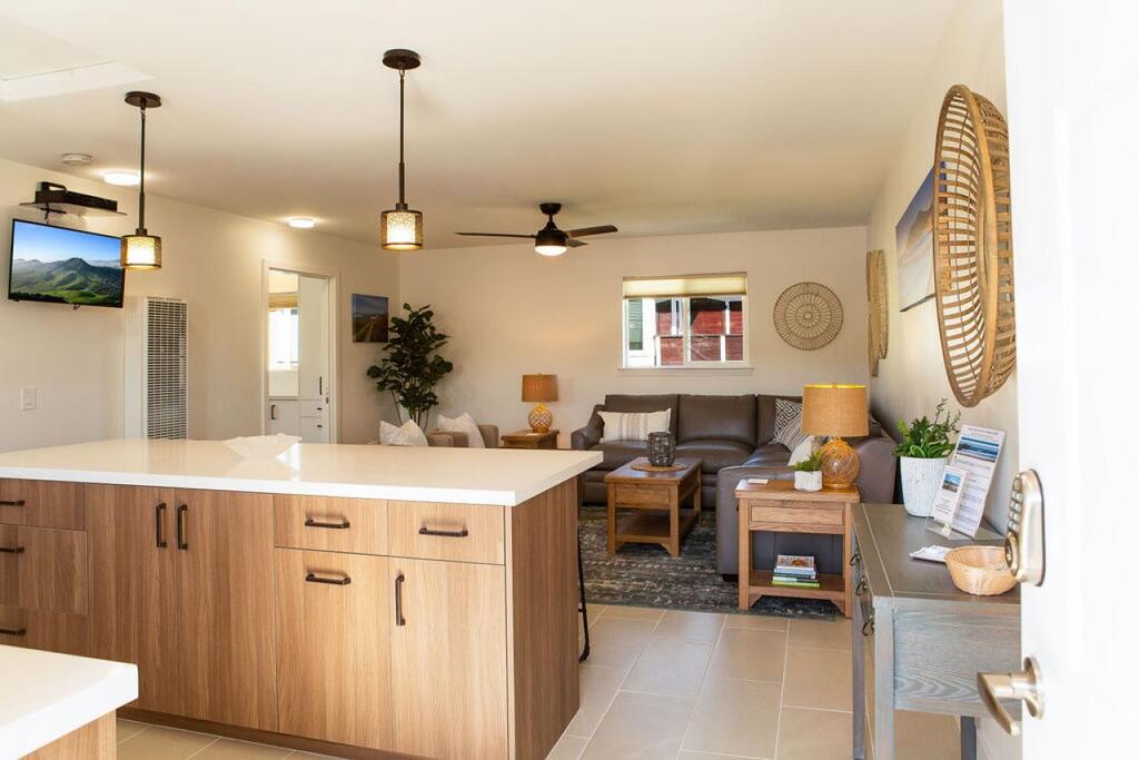 90 San Luis Street Unit D - thumb 2