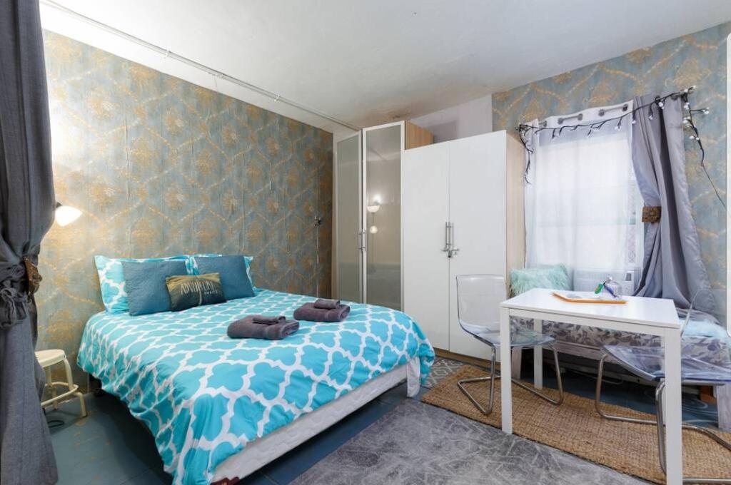 935 Venezia Avenue One Bedroom Apts - thumb 0