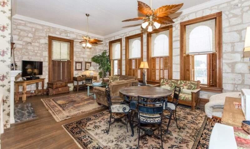 A.L. Patton Hemingway Upstairs Suite Home - thumb 3