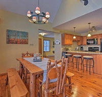 Albrightsville Cabin with Hot Tub, 7Mi to Ski Slopes! - Accommodation Los Angeles