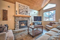 All-Season Retreat Walk to Village  Shuttle Accommodation Los Angeles