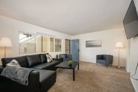 Amazing Pacific Beach Bungalow II Just Blocks to the Beach Accommodation Los Angeles