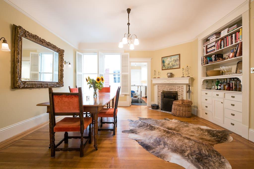 Ashbury Heights Elegant Flat - thumb 3